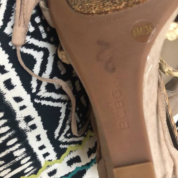 BCBGenaration wedge sandals . - Picture 4 of 5